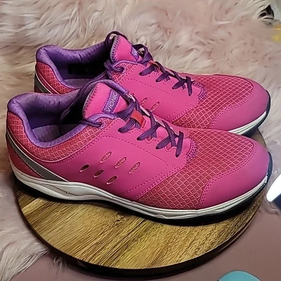 Vionic Venture Sneakers - Picture 3 of 5